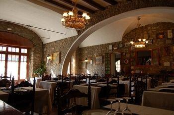 Hotel Fonda Siques Бесалу Экстерьер фото